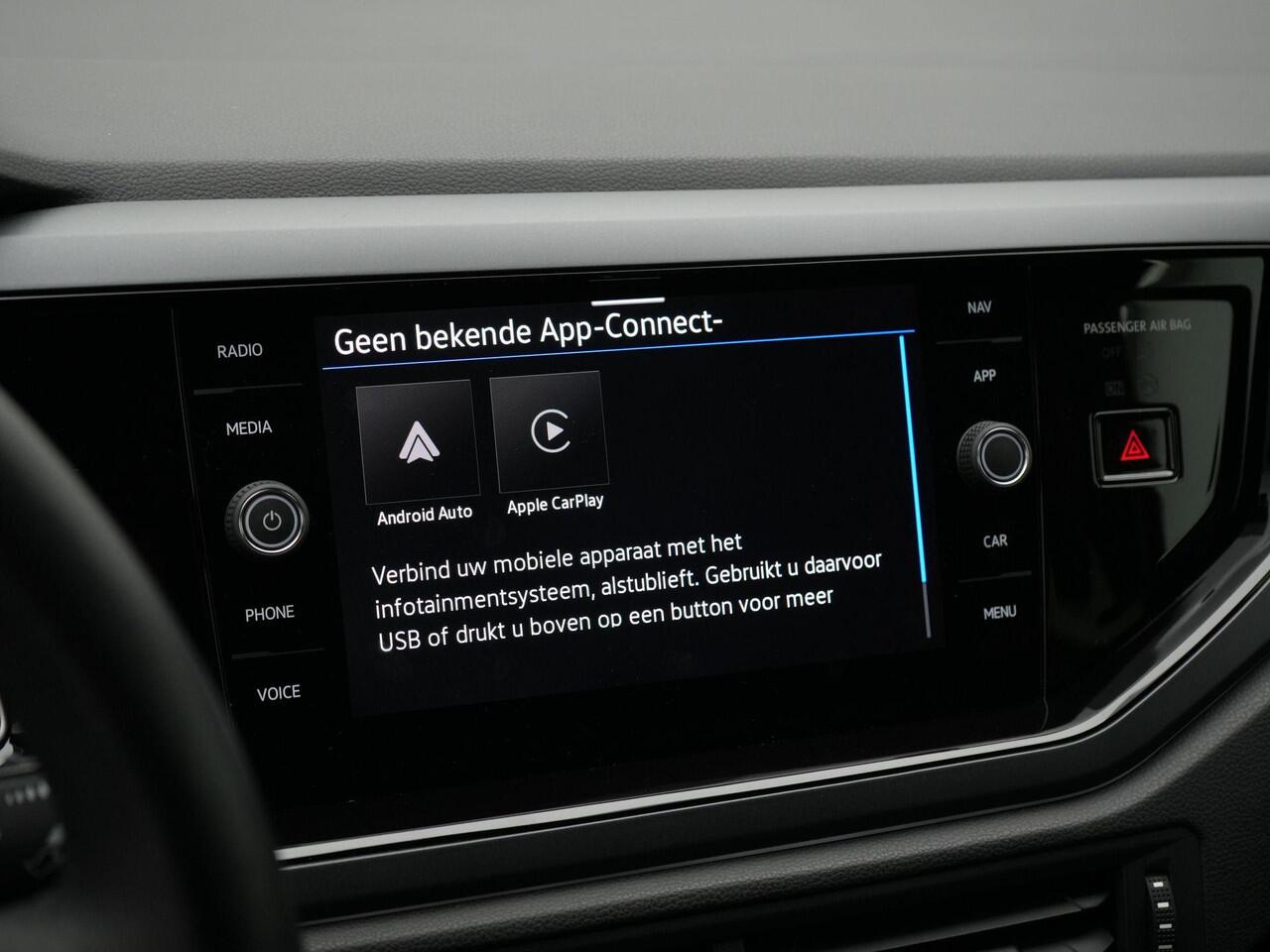 Volkswagen POLO 1.0 TSI 95 pk DSG R-Line Business | IQ Light | Stoelverwarming | Apple Carplay/Android Auto | Adaptive Cruise Control | 16 inch