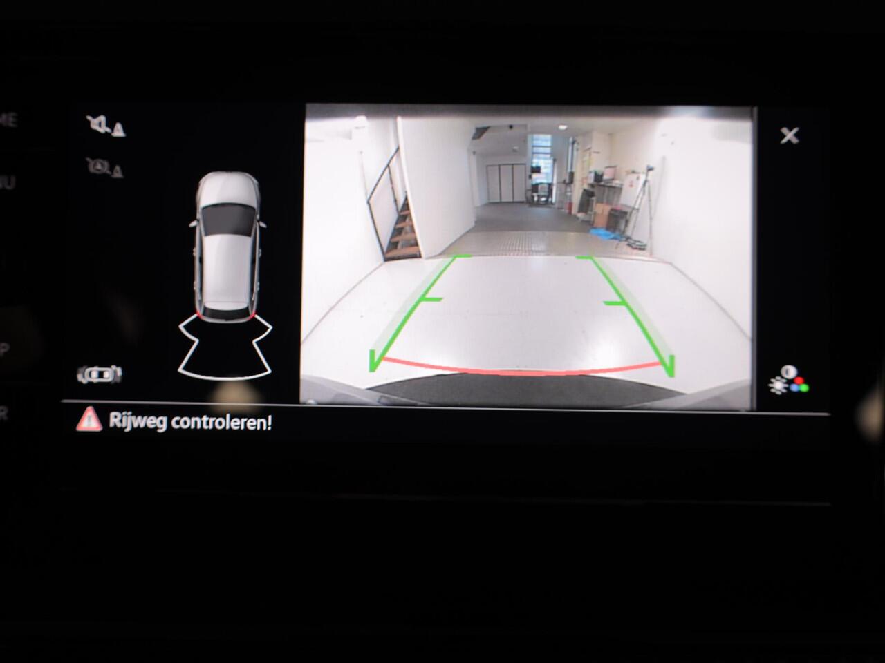 Volkswagen POLO 1.0 TSI Life Edition 95 pk | Verlengde garantie | Navigatie via App | Autom. airco | Parkeersensoren achter | Achteruitrijcamera | Adaptieve cruise control |