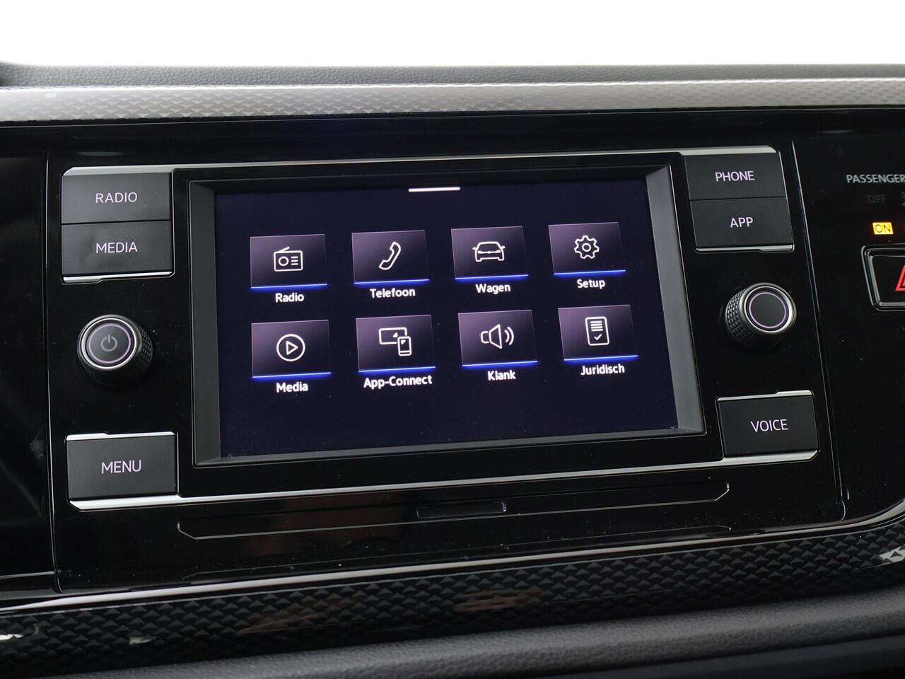 Volkswagen POLO 1.0 TSI Life | 95 PK | Adaptive cruise control | Parkeersensoren | Apple Carplay/Android Auto |