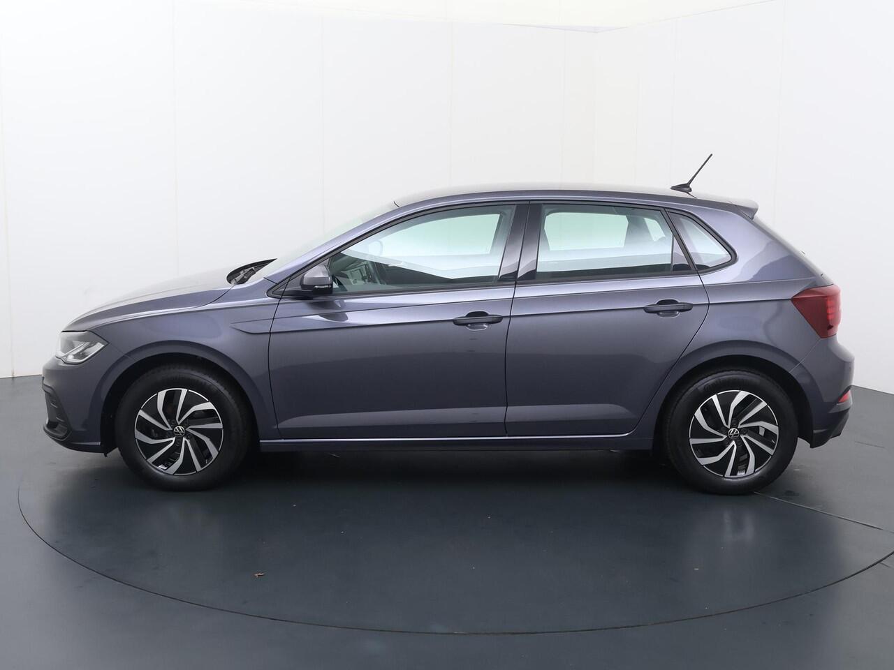 Volkswagen POLO 1.0 TSI Life | 95 PK | Adaptive cruise control | Parkeersensoren | Apple Carplay/Android Auto |
