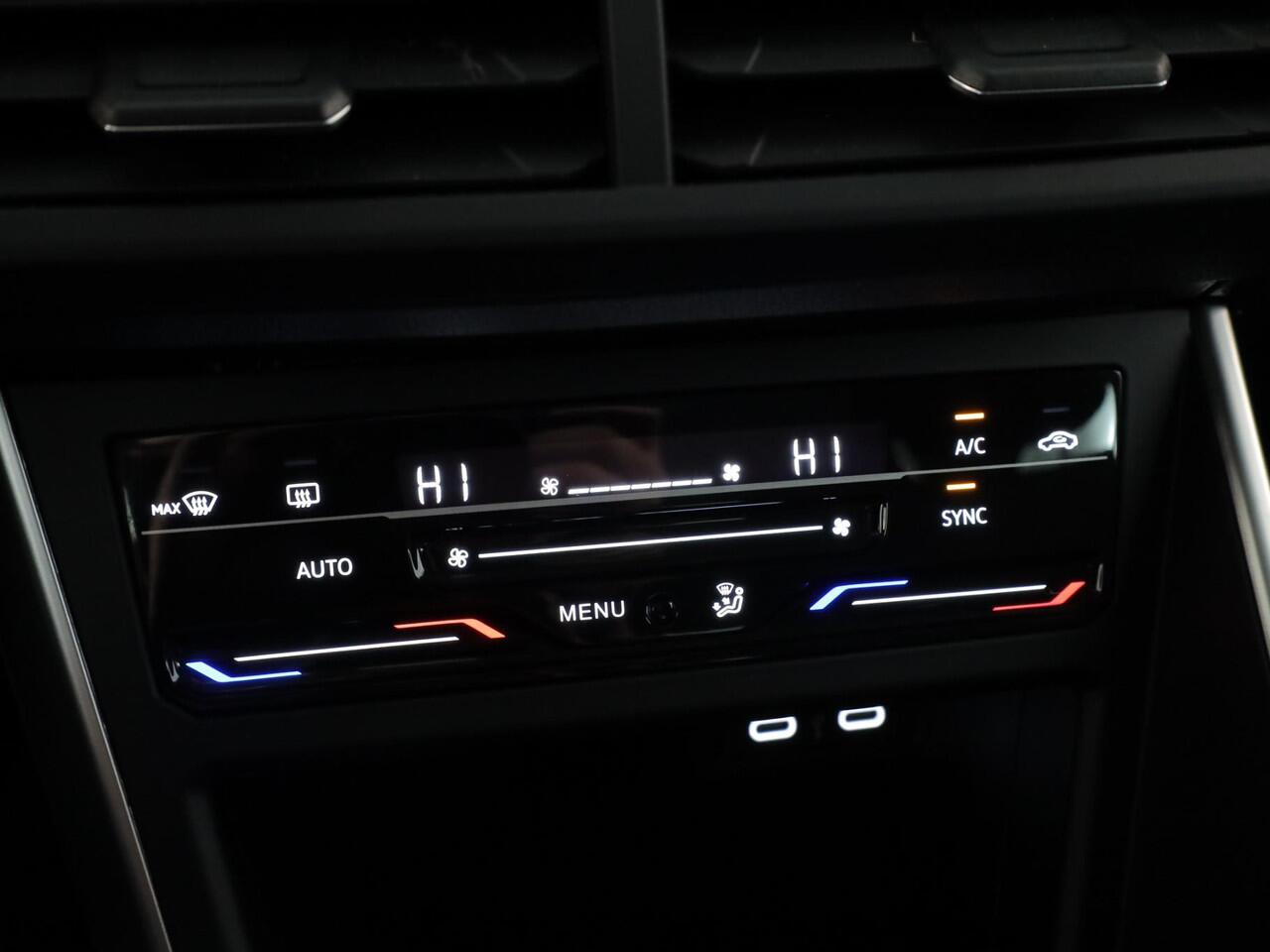 Volkswagen POLO 1.0 TSI Life Edition 95 pk | Verlengde garantie | Navigatie via App | Parkeersensoren achter | Achteruitrijcamera | Adaptieve cruise control |