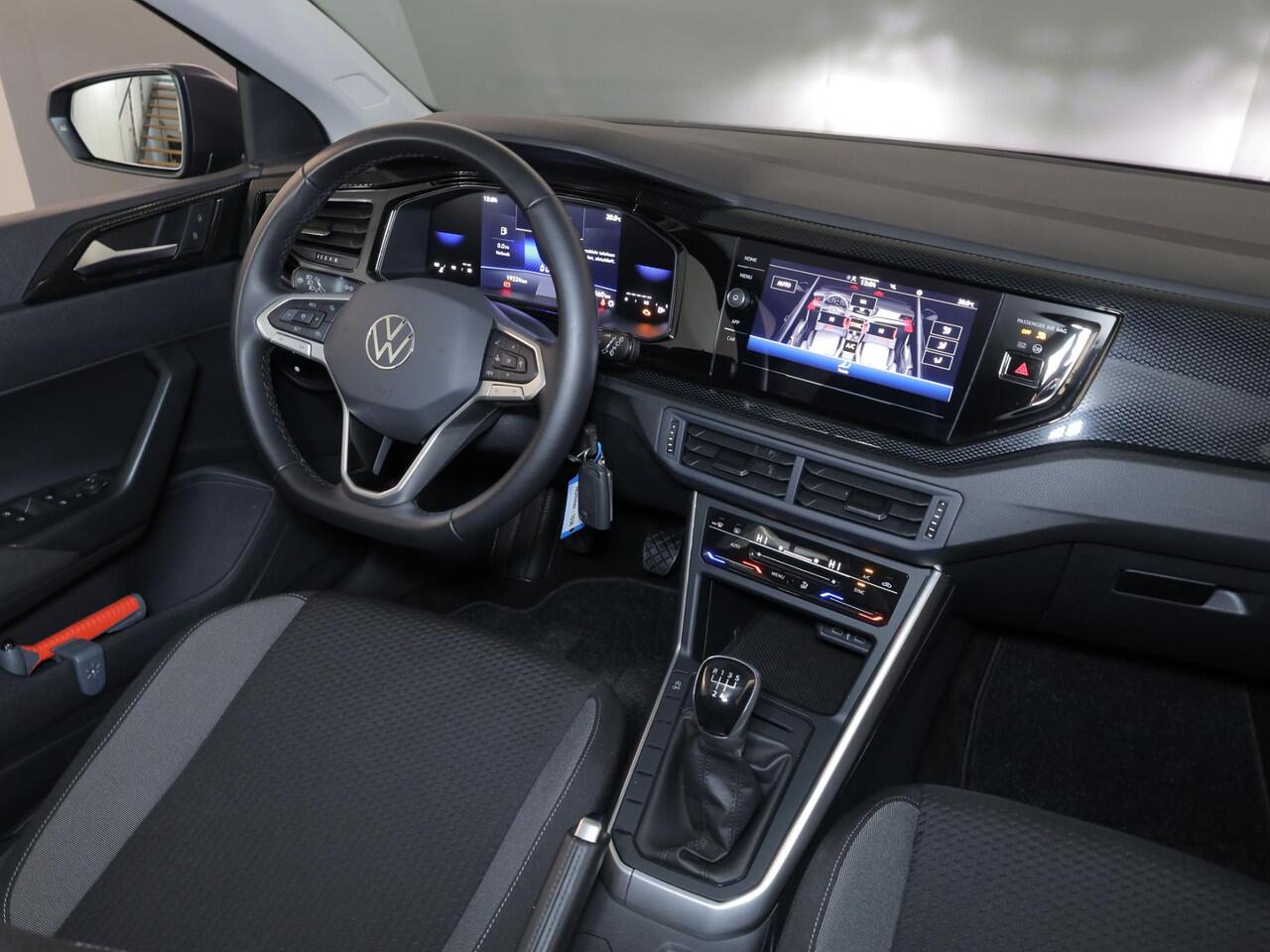 Volkswagen POLO 1.0 TSI Life Edition 95 pk | Verlengde garantie | Navigatie via App | Parkeersensoren achter | Achteruitrijcamera | Adaptieve cruise control |