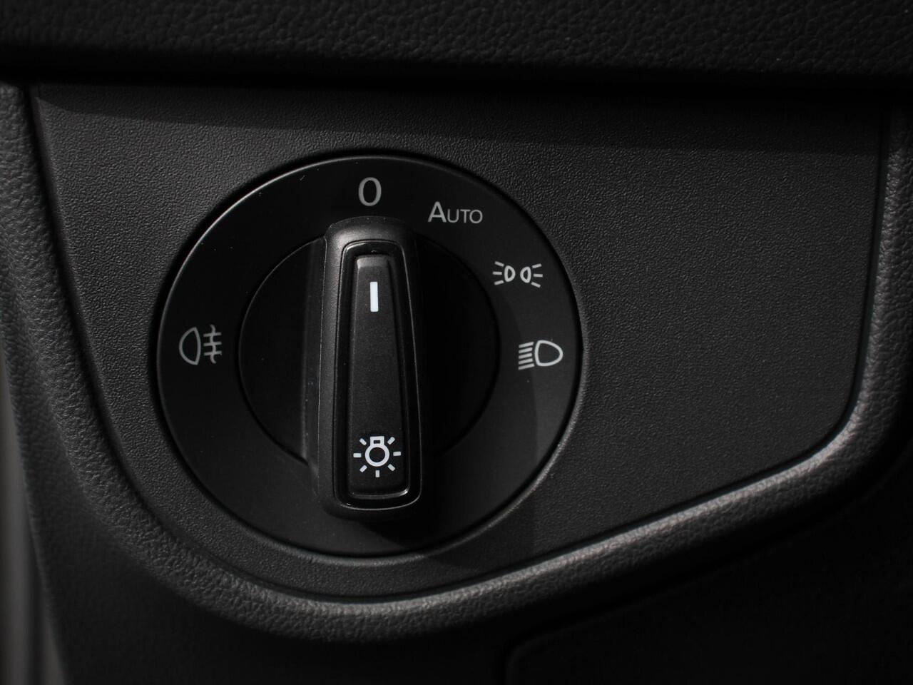 Volkswagen POLO 2.0 TSI GTI Automaat Navigatie Apple Carplay / Android Auto Adaptive Cruise Control Parkersensoren Park Assist Dodehoek Assistent Stoelverwarming Climate Control