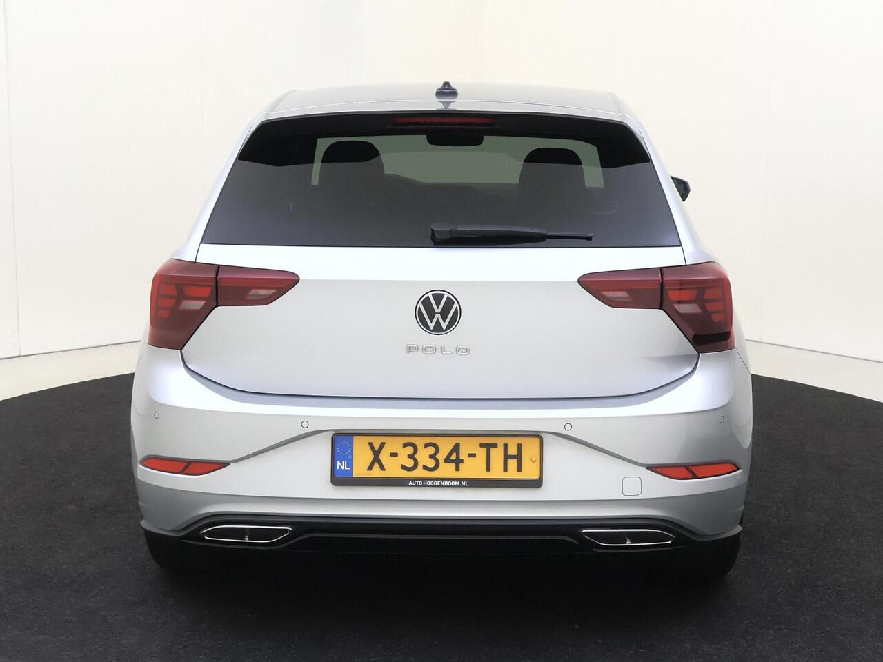 Volkswagen POLO 1.0 TSI R-Line | Digital cockpit Pro | Achteruitrijcamera | Climate control | Adaptieve cruise control | CarPlay | Elektrisch inklapbare buitenspiegels | Getint glas |