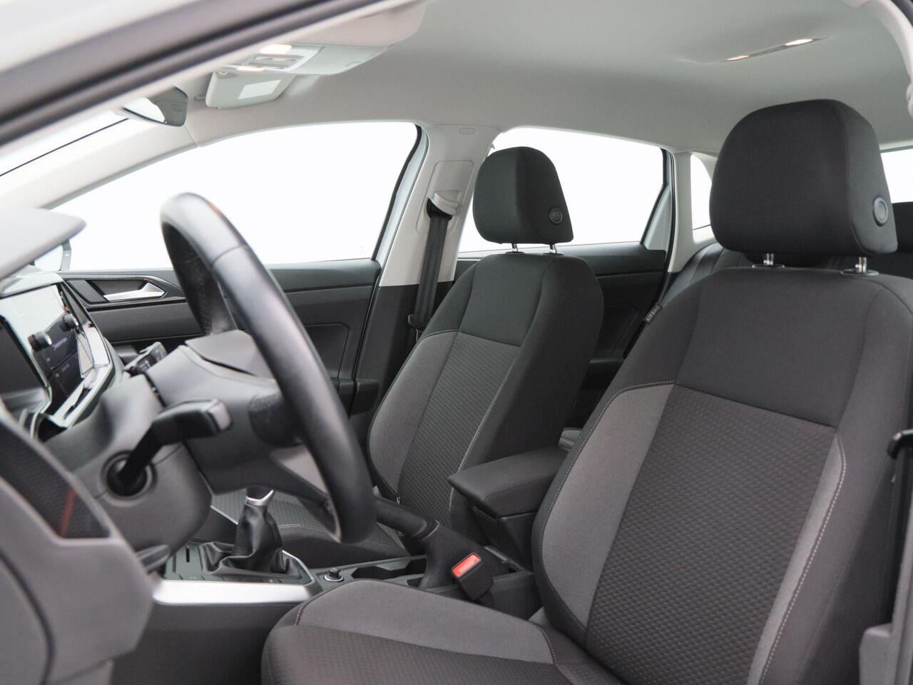 Volkswagen POLO 1.0 TSi Life Business | Adaptive Cruise | Climate Control | Stoelverwarming | Parkeersensoren | Navigatie | Carplay | 15 Inch | 40.672 Km!!