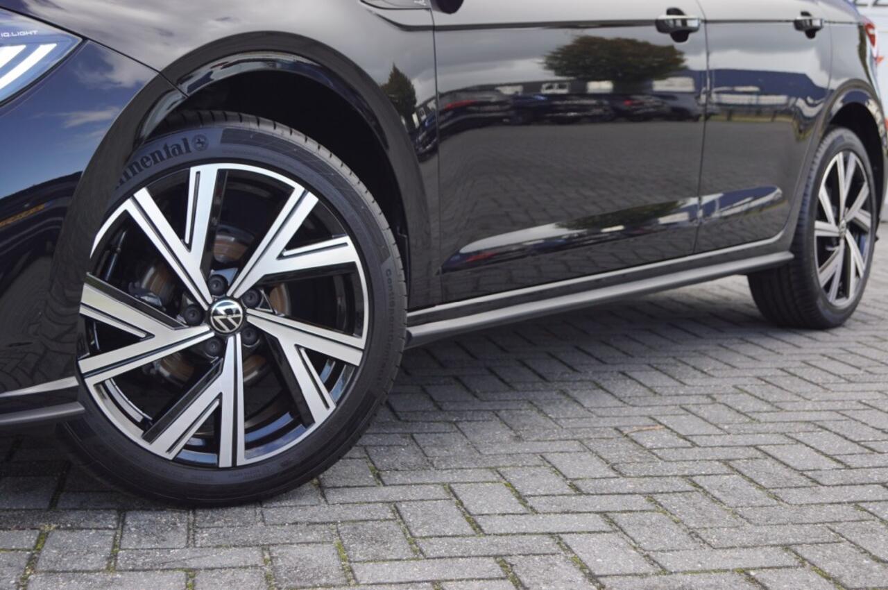 Volkswagen POLO 1.0 TSI DSG R-Line Panodak/ Camera /Virt. cockpit /IQ LED/Navi /17LM