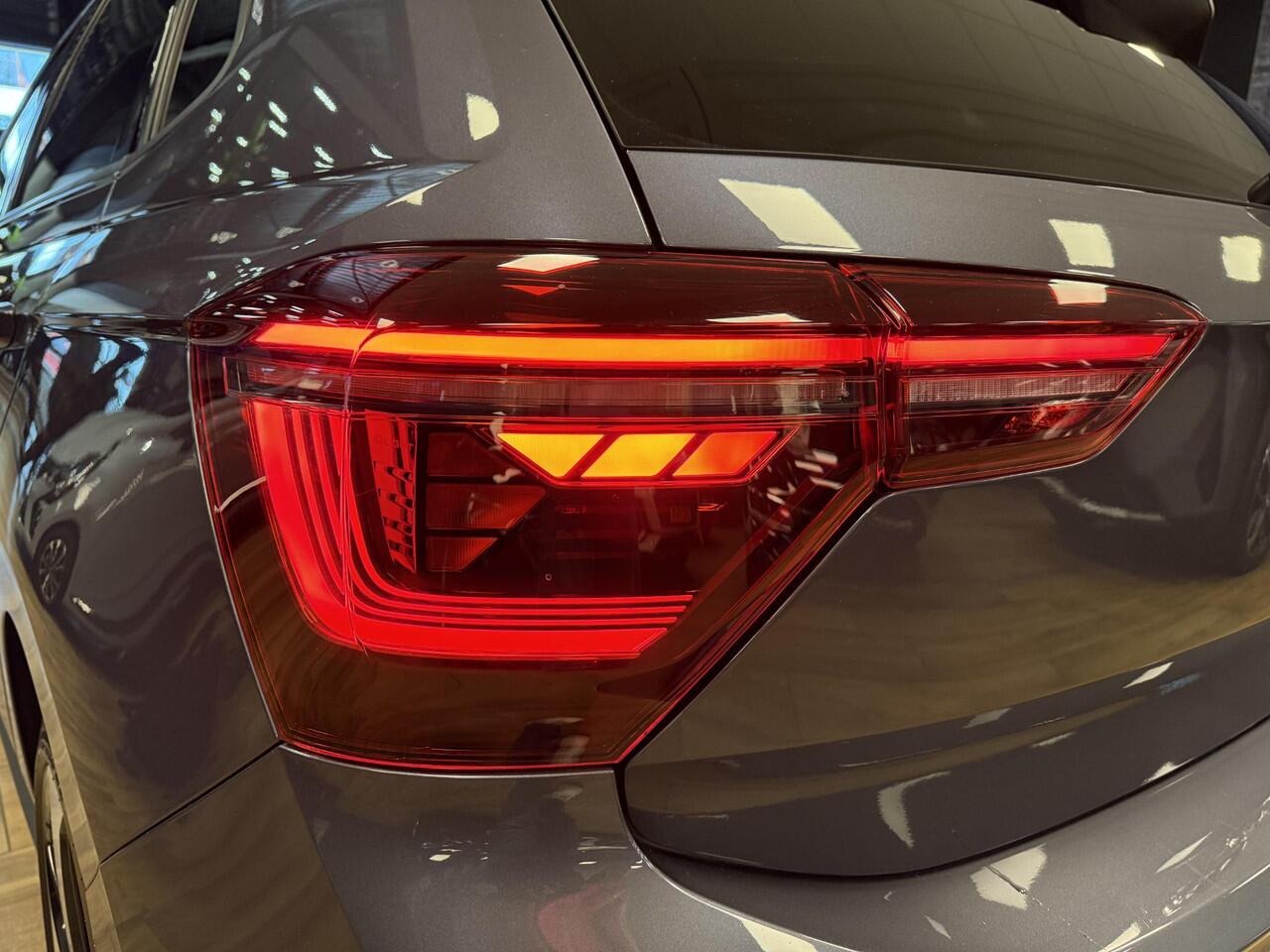 Volkswagen POLO 2.0 TSI GTI |CarPlay|Stoelverwarming|17" Inch lichmetaal|Sperdifferentieel (XDS)