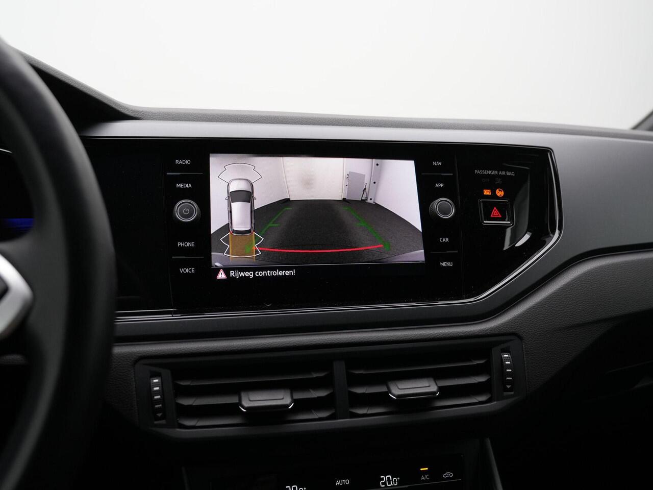 Volkswagen POLO 1.0 TSI 95 pk DSG R-Line | Panoramadak | IQ Light | Stoelverwarming | Achteruitrijcamera | Navigatie | Adaptive Cruise