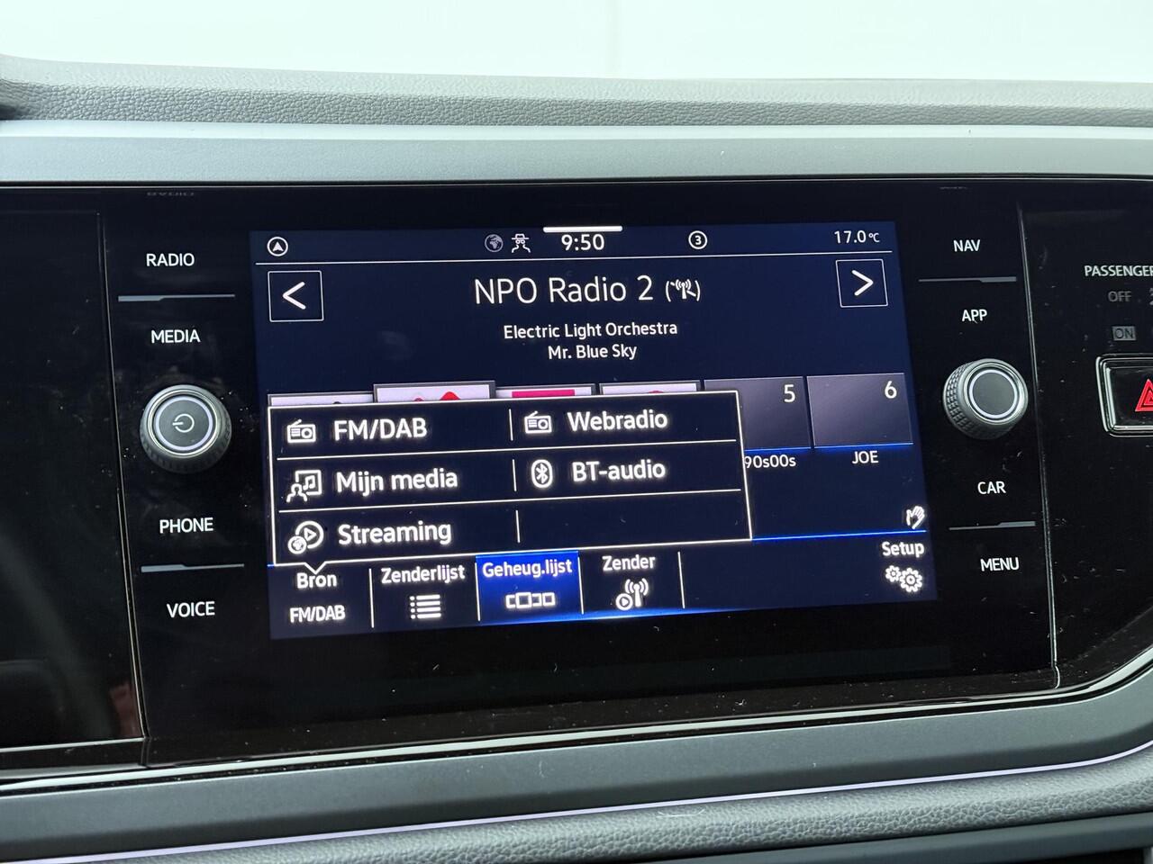 Volkswagen POLO 1.0 TSI R-Line | 95 PK| Multifunctioneel stuurwiel | Cruisecontrol | Parkeersensoren |