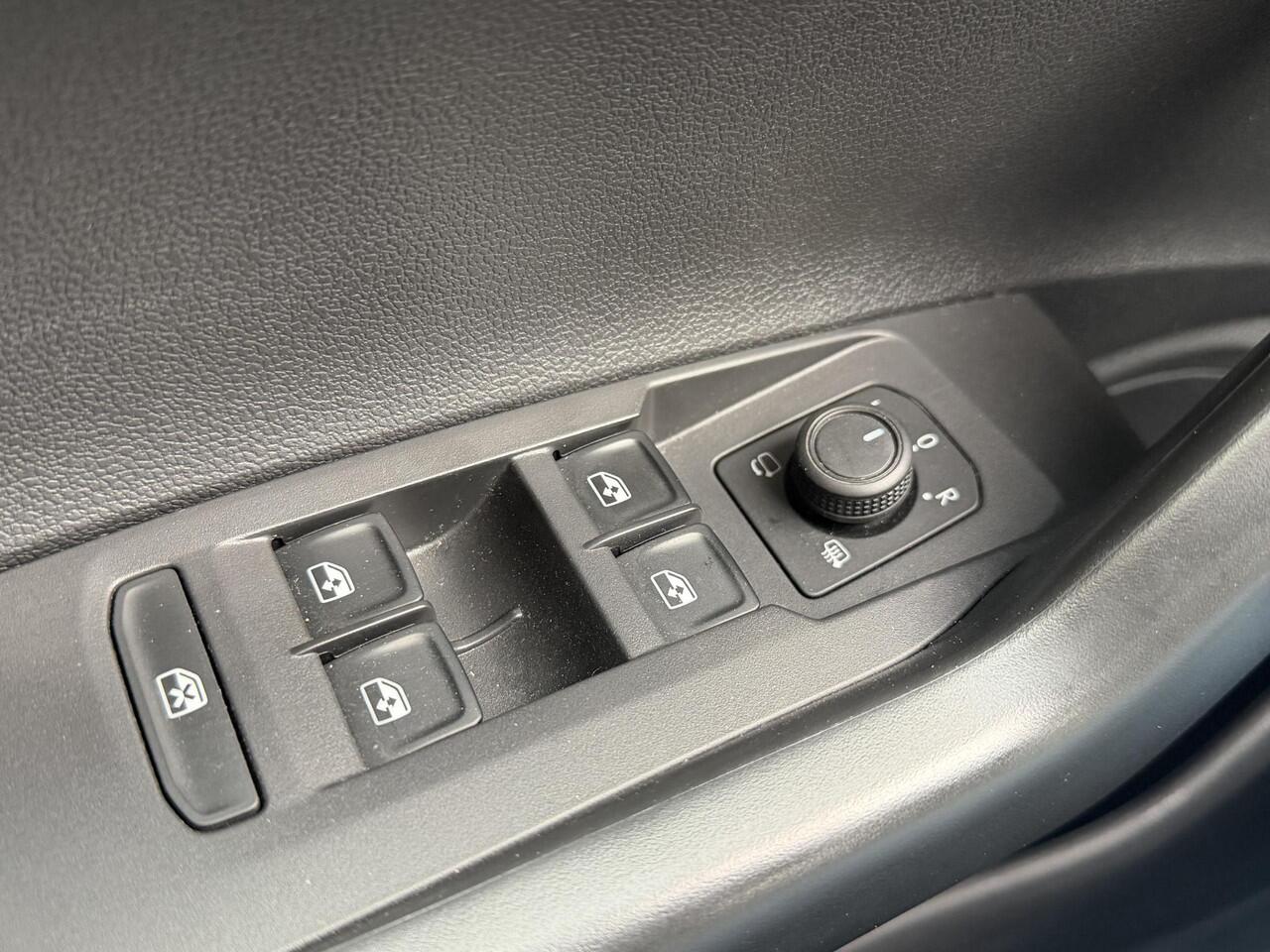 Volkswagen POLO 1.0 TSI Life Business | Automaat | Stoelverwarming