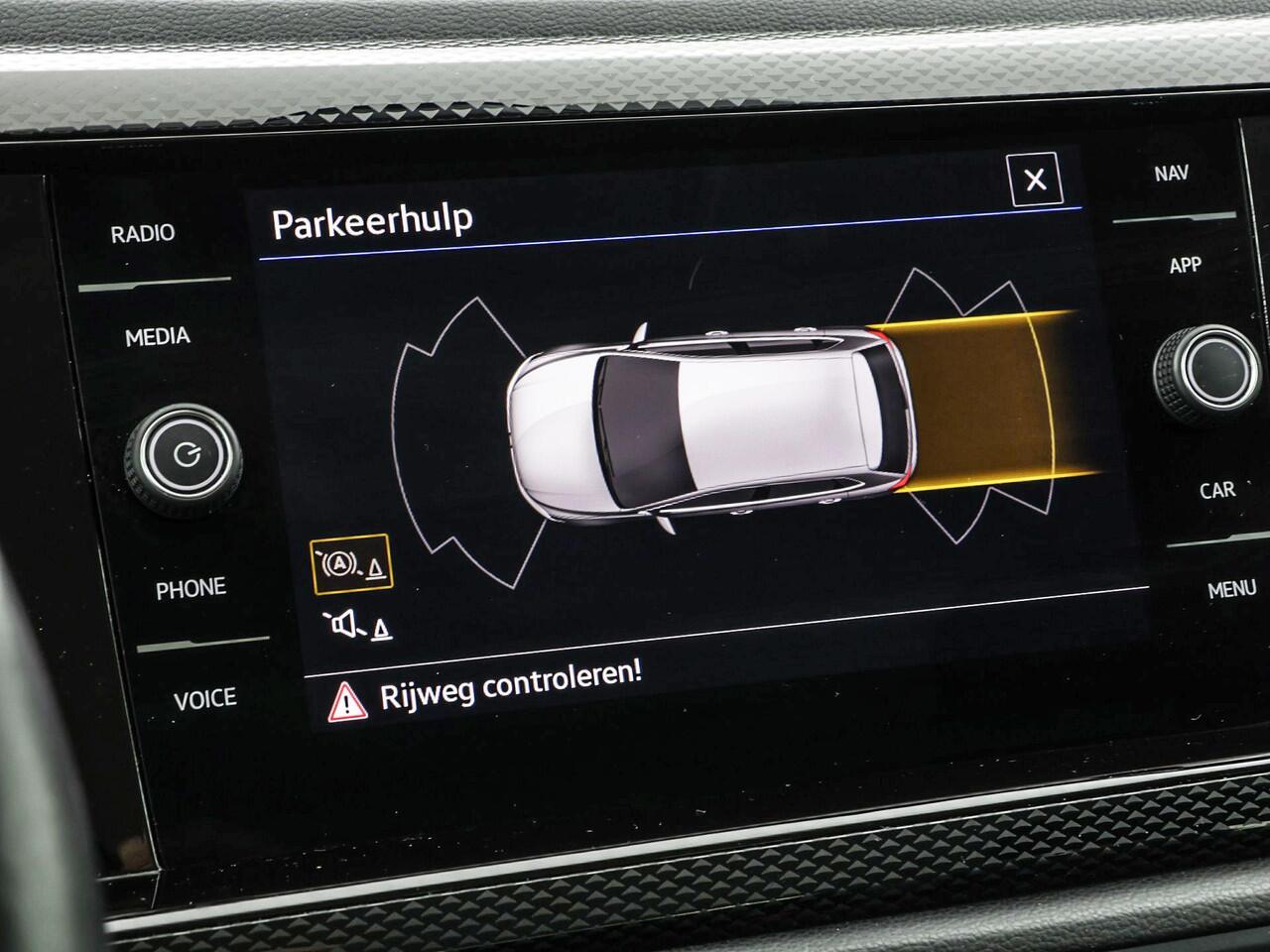 Volkswagen POLO 1.0 TSI 95pk DSG Life Business · Apple/Android Car Play · Navigatie · Stoelverwarming · Alarm · 15'' Inch · Garantie t/m 12-01-2028 of 100.000km