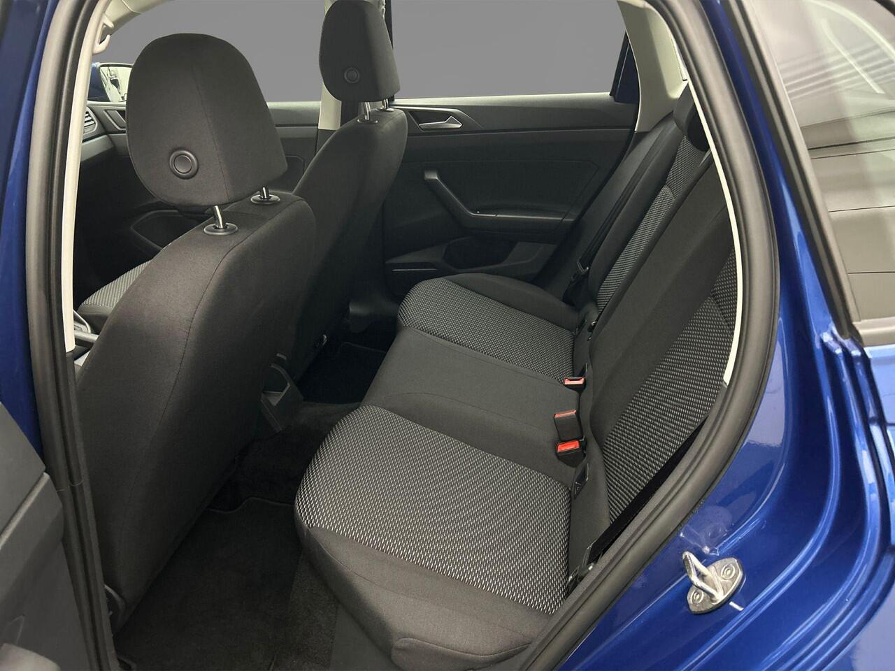 Volkswagen POLO Polo 1.0 MPI 80pk Cruise control, Airco, DAB, Radio, App connect, LED koplampen, Parkeersensor achter, Bluetooth