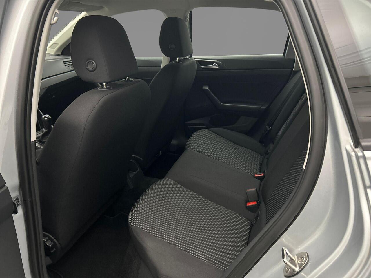 Volkswagen POLO Polo 1.0 MPI 80pk Cruise control, LED koplampen, Airco, DAB, Radio, App connect, Parkeersensor achter, Bluetooth