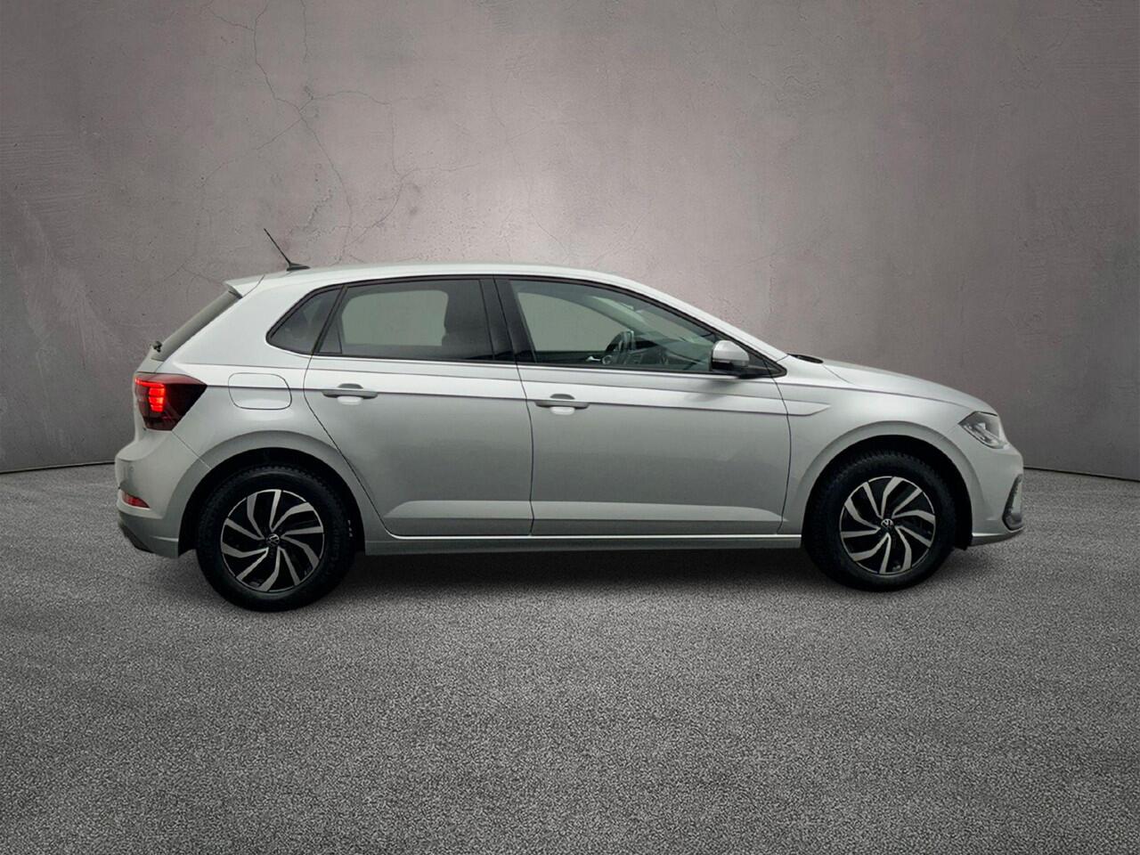 Volkswagen POLO Life Edition 1.0 TSI 95pk Adaptive cruise control, Parkeersensor achter, Achteruitrijcamera, LED koplampen, App connect, DAB, Radio, Airco