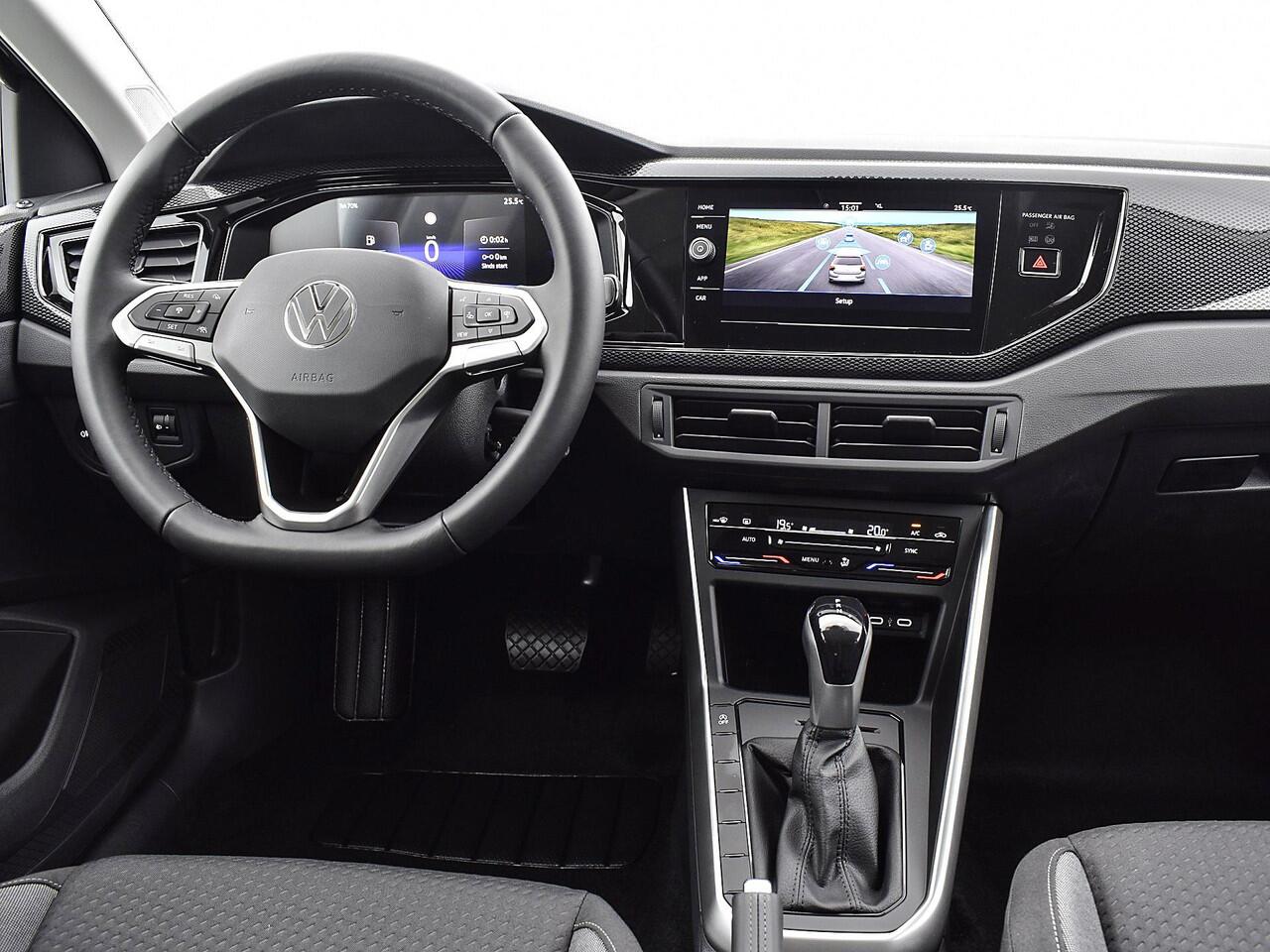 Volkswagen POLO Life Edition 1.0 TSI 95 pk 5 versn. Hand · Achteruitrijcamera · Parkeersensor achter · Velgen 'essex', 15 inch lichtmetaal ·