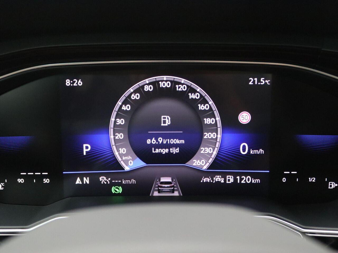 Volkswagen POLO 1.0 TSI R-Line 95PK DSG matrix led, panoramisch dak, stoelverwarming, navigatie, 17" lichtmetaal,