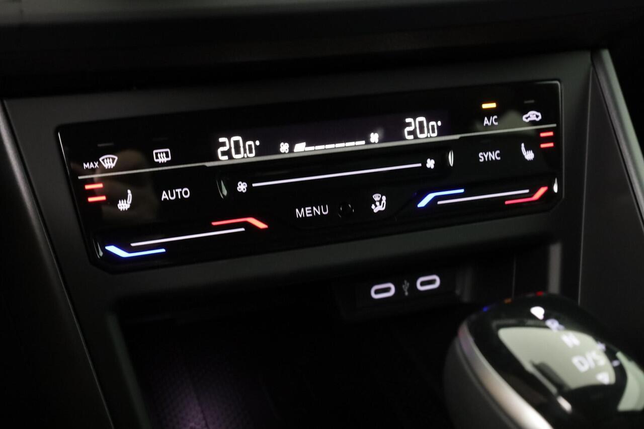 Volkswagen POLO R-Line Edition 1.0 TSI 70 kW / 95 pk DSG | IQ Light | Camera | Stoelverwarming | Navigatie