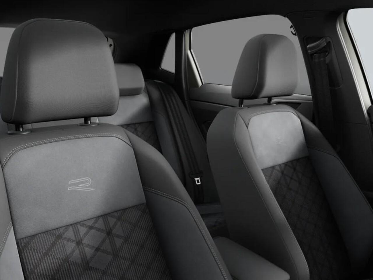 Volkswagen POLO R-Line Edition 1.0 TSI 70 kW / 95 PK 7 versn. DSG · Voorraad Actie · Prijs is inclusief EU 2000,- inruilpremie · Speciaal ingekocht