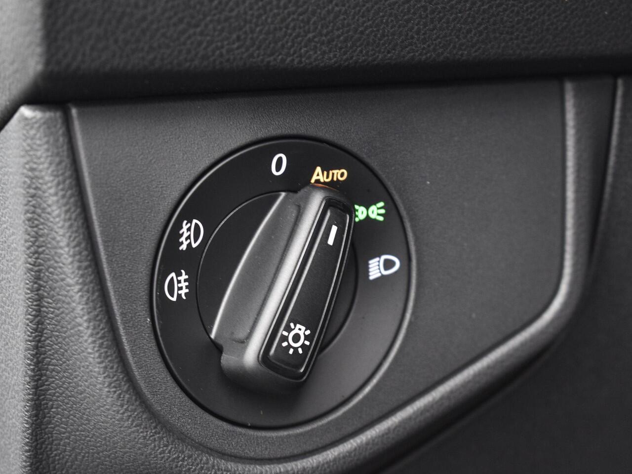 Volkswagen POLO R-Line Edition 1.0 TSI 70 kW / 95 PK Hatchback 7 Versn. DSG | Voorraad Actie | Prijs is inclusief EU 2000,- inruilpremie | Speciaal ingekocht