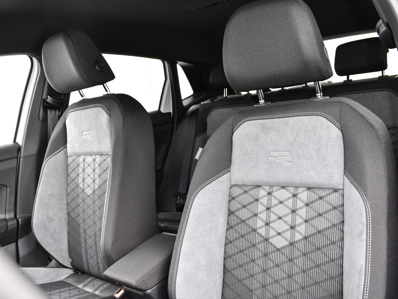 Volkswagen POLO R-Line Edition 1.0 TSI 70 kW / 95 PK Hatchback 7 Versn. DSG | Voorraad Actie | Prijs is inclusief EU 2000,- inruilpremie | Speciaal ingekocht