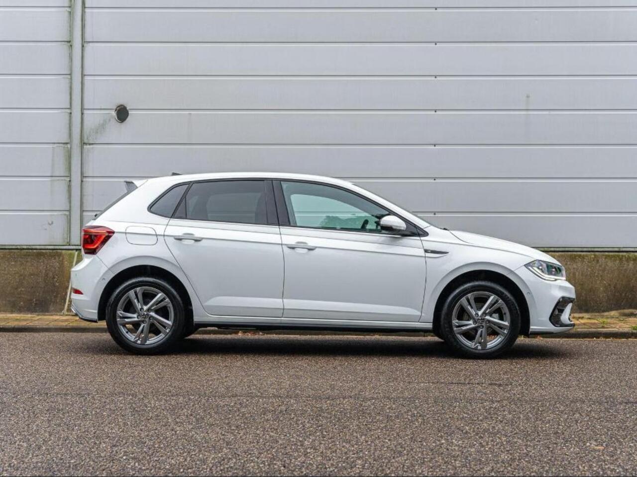 Volkswagen POLO R-Line Edition 1.0 TSI 70 kW / 95 PK Hatchback 7 Versn. DSG | Voorraad Actie | EU 2000,- Inruilpremie | Speciaal ingekocht