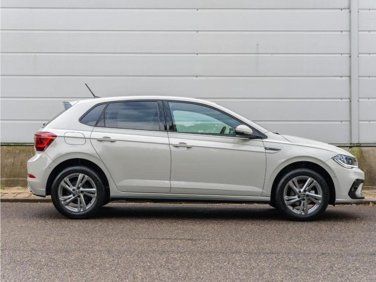 Volkswagen POLO R-Line Edition 1.0 TSI 70 kW / 95 PK Hatchback 7 Versn. DSG | Voorraad Actie | EU 2000,- Inruilpremie | Speciaal ingekocht