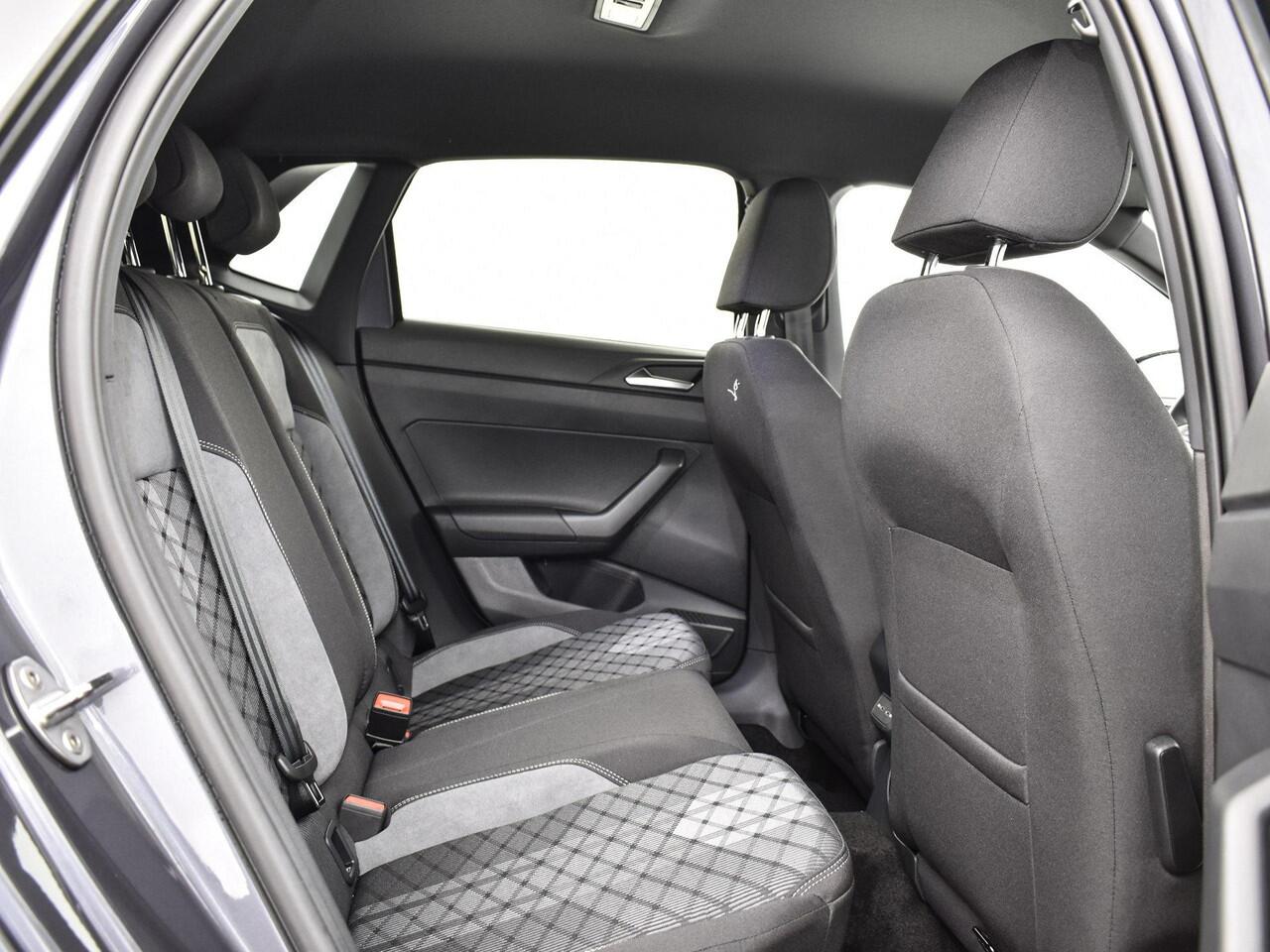 Volkswagen POLO R-Line Edition 1.0 TSI 70 kW / 95 PK Hatchback 7 Versn. DSG | Voorraad Actie | EU 2000,- Inruilpremie | Speciaal ingekocht