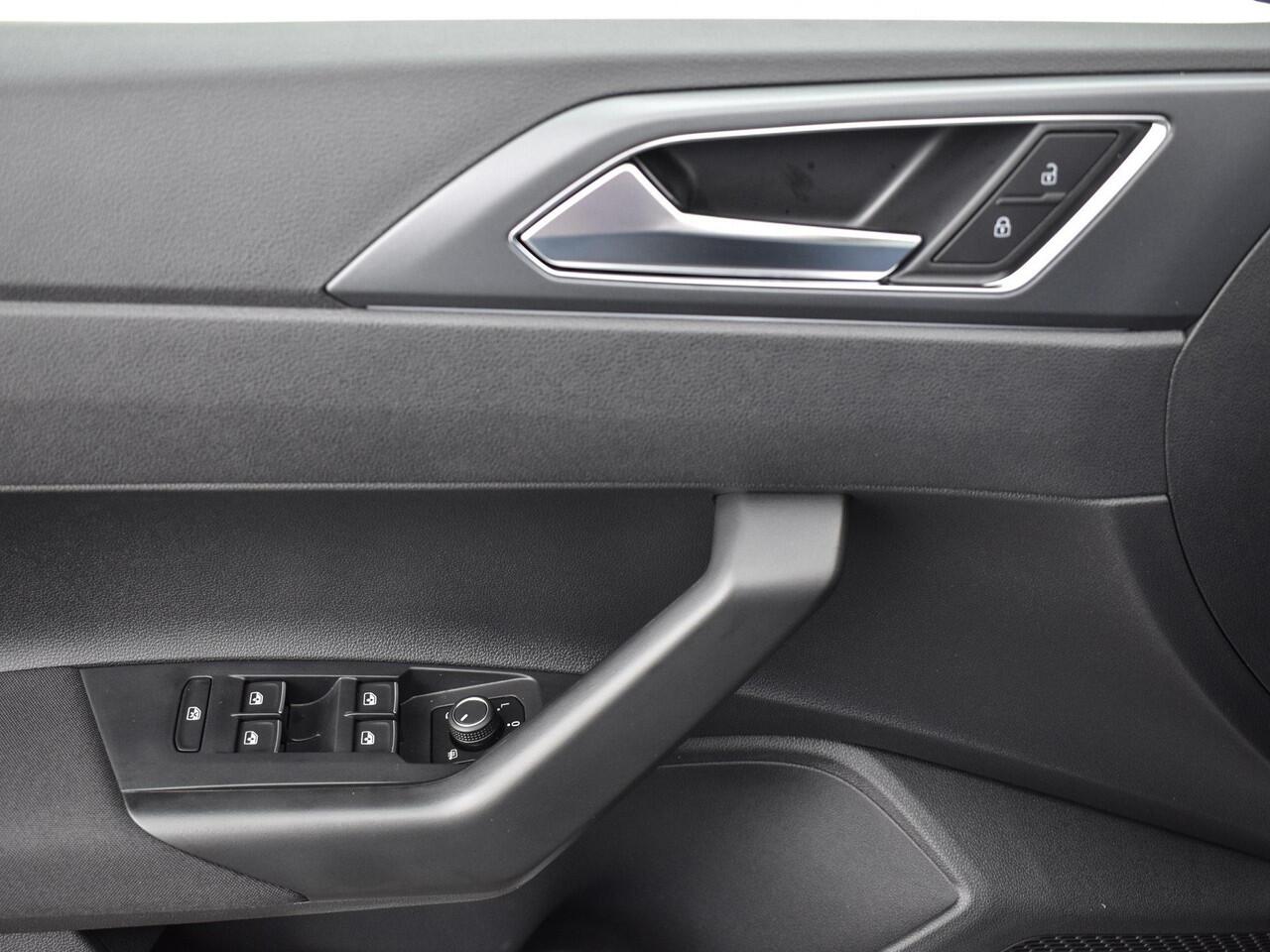 Volkswagen POLO R-Line Edition 1.0 TSI 70 kW / 95 PK Hatchback 7 Versn. DSG | Voorraad Actie | EU 2000,- Inruilpremie | Speciaal ingekocht