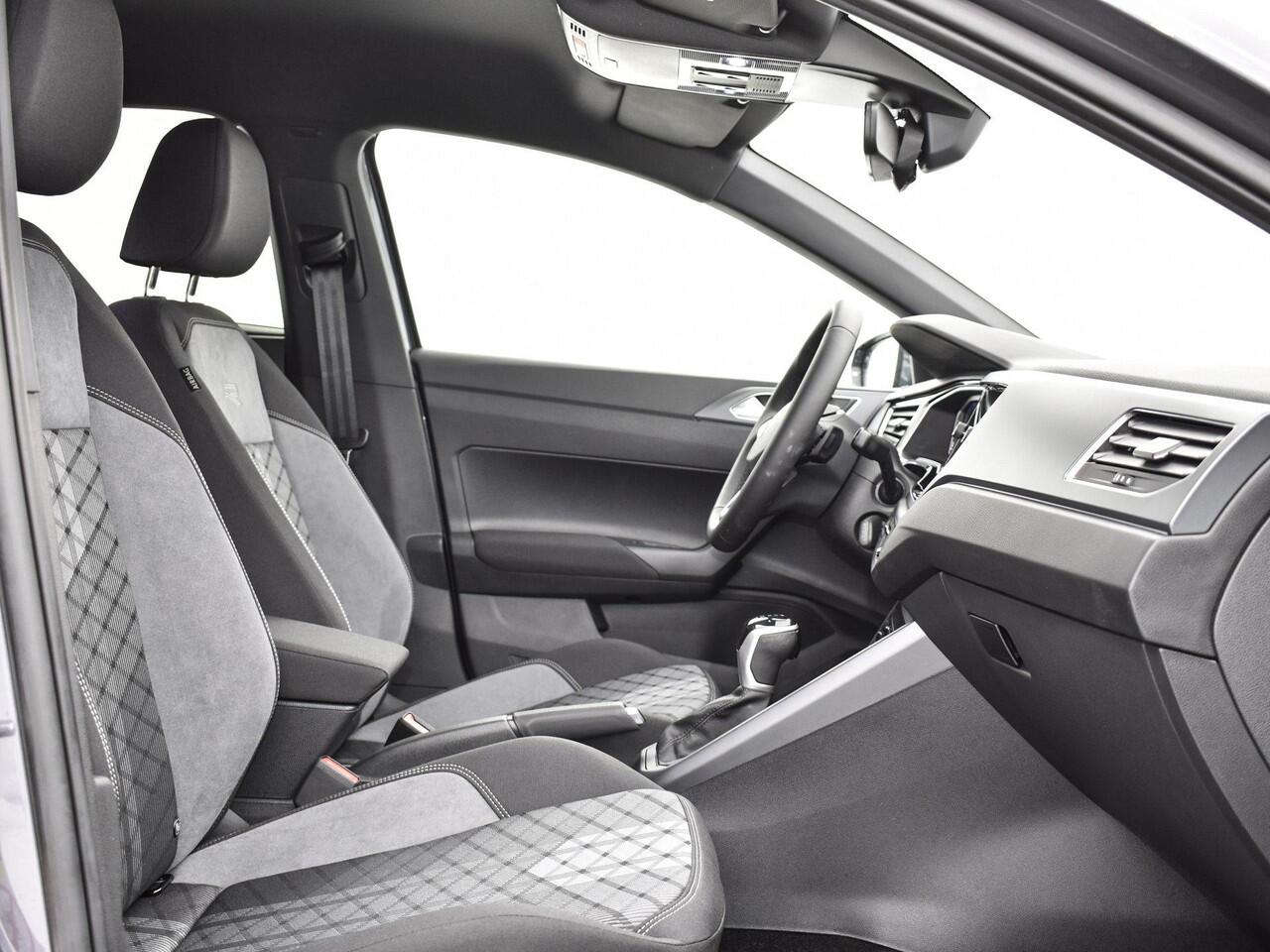 Volkswagen POLO R-Line Edition 1.0 TSI 70 kW / 95 PK Hatchback 7 Versn. DSG | Voorraad Actie | EU 2000,- Inruilpremie | Speciaal ingekocht