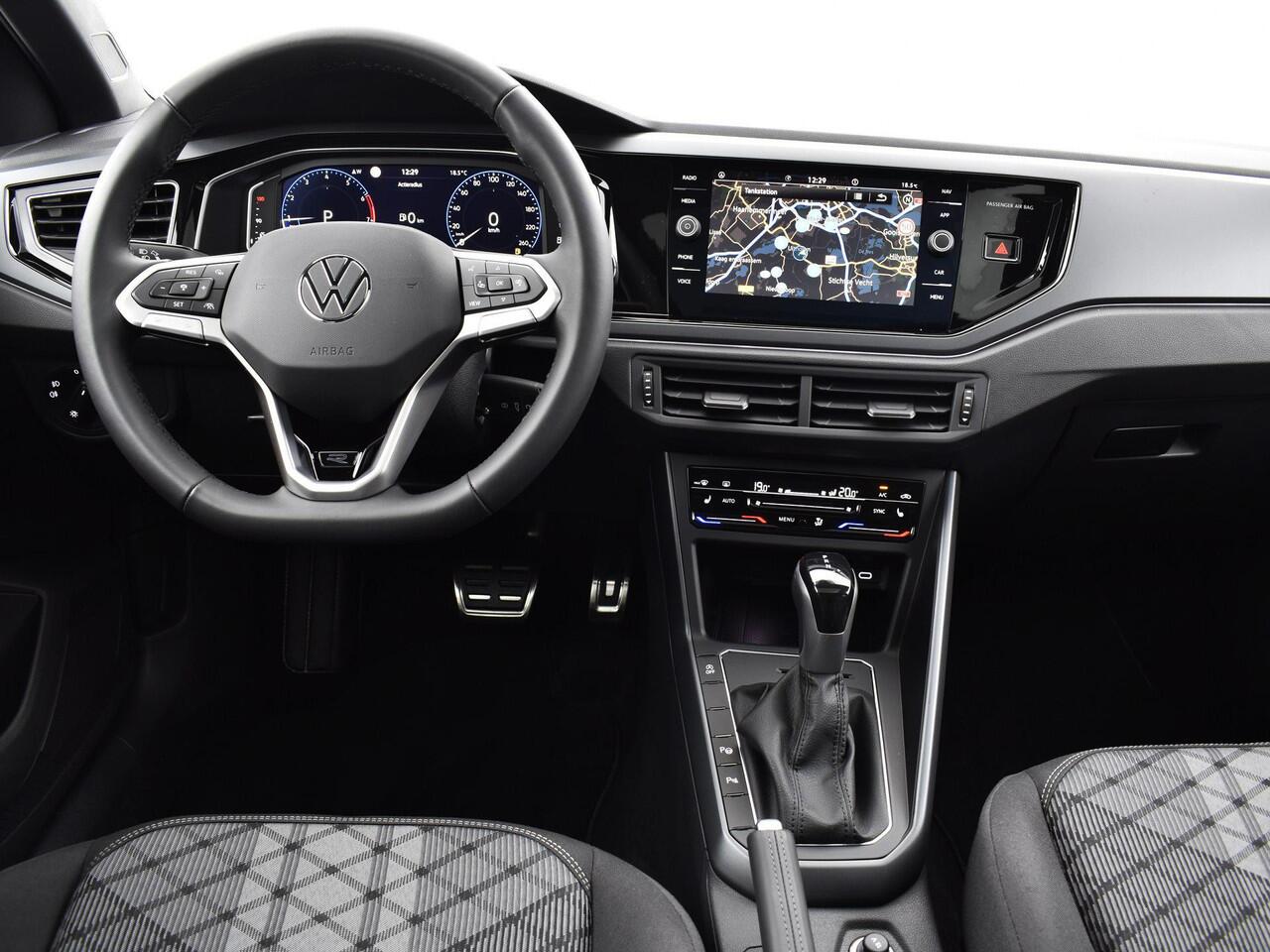 Volkswagen POLO R-Line Edition 1.0 TSI 70 kW / 95 PK Hatchback 7 Versn. DSG | Panoramaschuif-kanteldak | Voorraad Actie | EU 2000,- Inruilpremie | Speciaal ingekocht