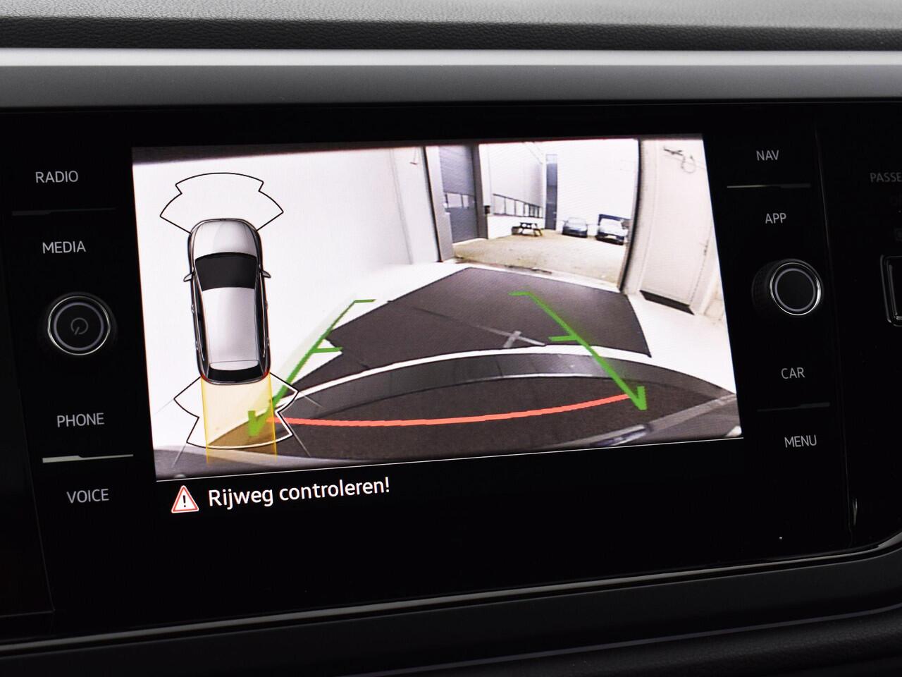 Volkswagen POLO R-Line Edition 1.0 TSI 70 kW / 95 PK Hatchback 7 Versn. DSG | Panoramaschuif-kanteldak | Voorraad Actie | EU 2000,- Inruilpremie | Speciaal ingekocht