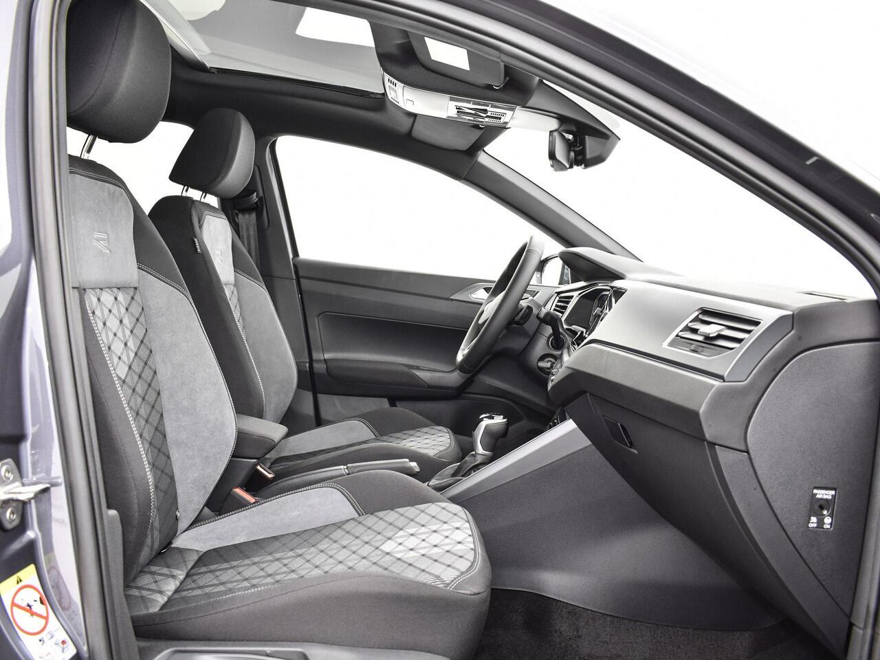 Volkswagen POLO R-Line Edition 1.0 TSI 70 kW / 95 PK Hatchback 7 Versn. DSG | Panoramaschuif-kanteldak | Voorraad Actie | EU 2000,- Inruilpremie | Speciaal ingekocht