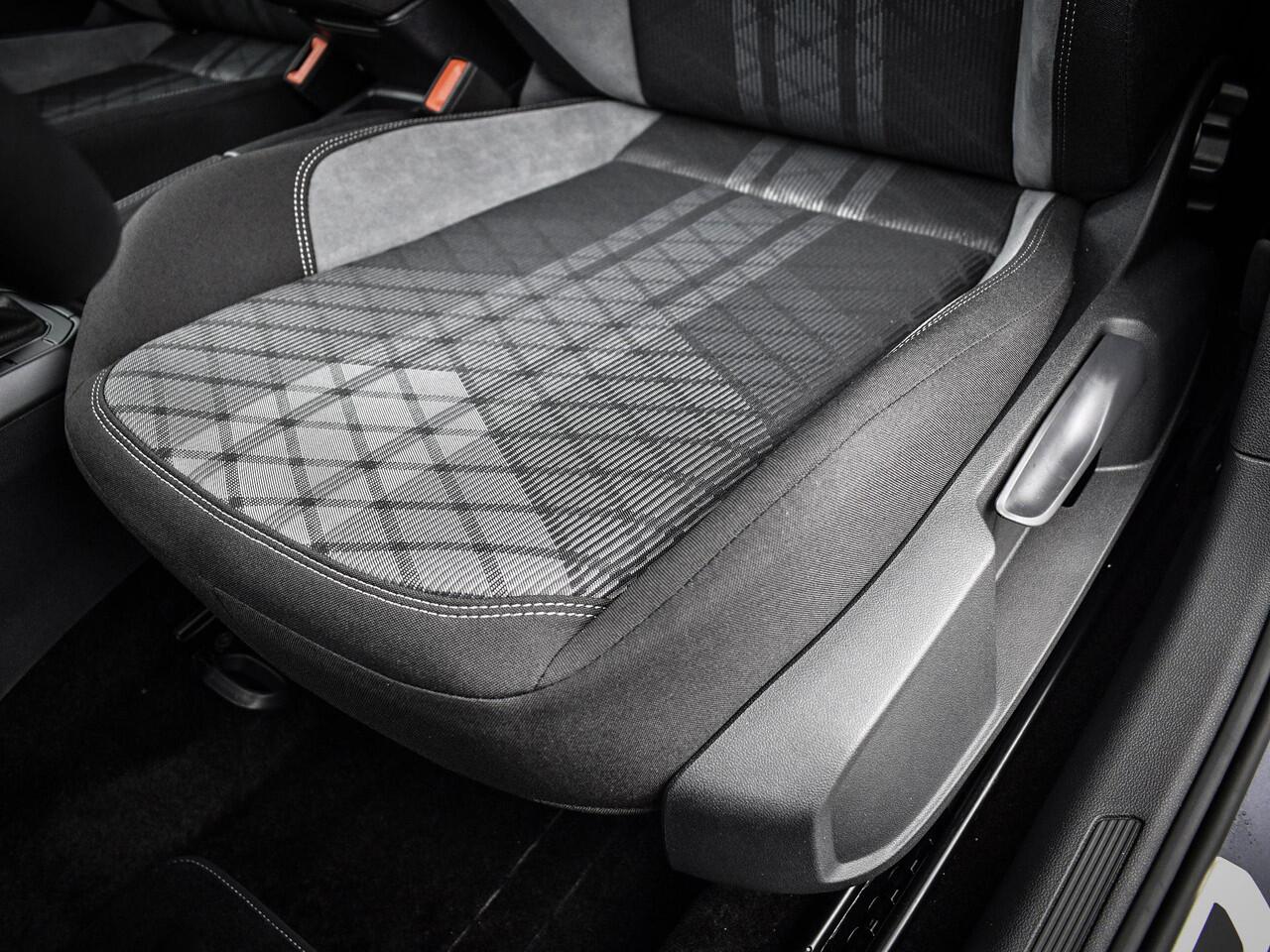 Volkswagen POLO R-Line Edition 1.0 TSI 70 kW / 95 PK Hatchback 7 Versn. DSG | Panoramaschuif-kanteldak | Voorraad Actie | EU 2000,- Inruilpremie | Speciaal ingekocht