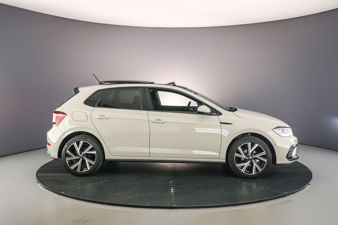 Volkswagen POLO R-Line Edition 1.0 TSI 95pk DSG Automaat Panoramadak, Adaptive cruise control, Achteruitrijcamera, LED matrix koplampen, Navigatie, App connect, Parkeersensoren