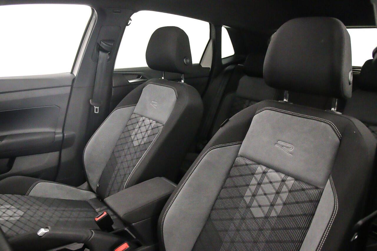 Volkswagen POLO R-Line Edition 1.0 TSI 95pk DSG Automaat Panoramadak, Adaptive cruise control, Achteruitrijcamera, LED matrix koplampen, Navigatie, App connect, Parkeersensoren