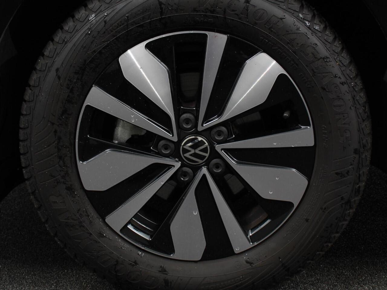 Volkswagen POLO 1.0 TSI Move DSG | Navigatie | Apple Carplay/Android Auto | Airco | Digitale Cockpit | Adaptive Cruise Control | Lichtmetalen Velgen | Parkeer sensoren V+A | Stoelverwarming