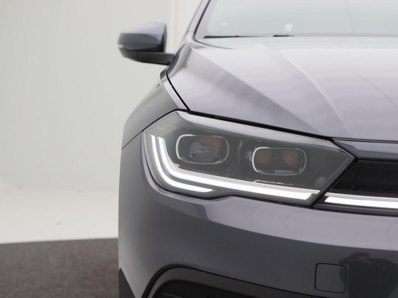 Volkswagen POLO 50 Edition 1.0 TSI 95 PK | LED Matrix | Stoelverwarming | Camera | Carplay | Travel Assist |