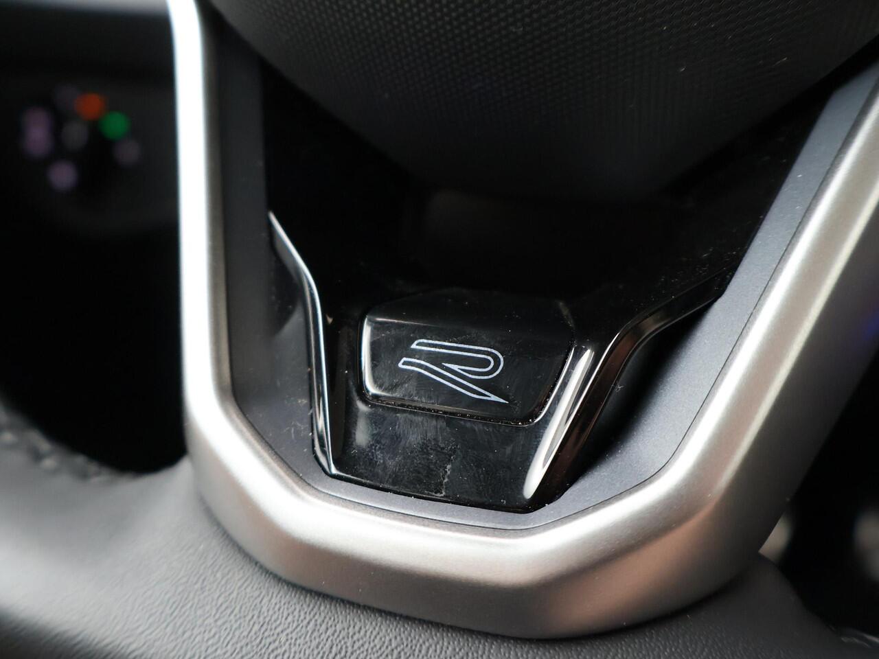 Volkswagen POLO 1.0 TSI 95pk DSG R-Line Edition | Panoramadak | 17 inch Bergamo | Achteruitrijcamera |