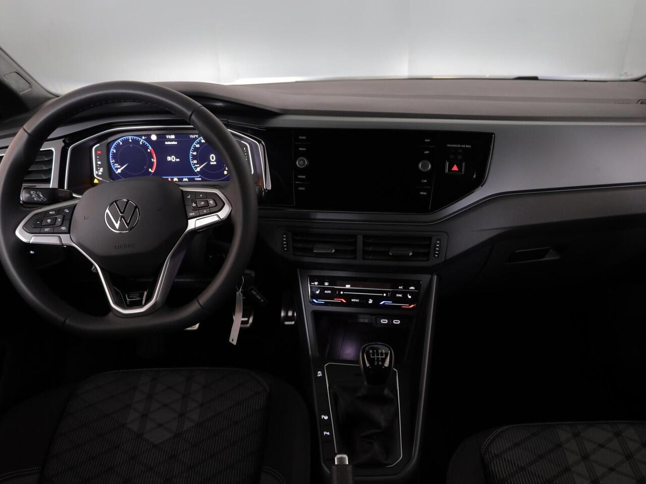 Volkswagen POLO GP R-Line-Edition 1.0 70 kW / 95 pk TSI Hatchback 5 v