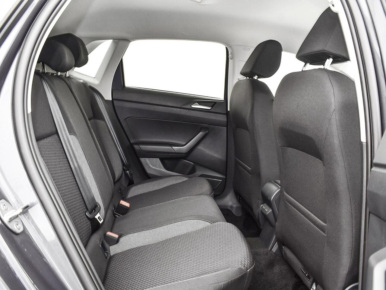 Volkswagen POLO Life Edition 1.0 TSI 95 pk 5 versn. Hand · Achteruitrijcamera · Parkeersensor achter · Velgen 'essex', 15 inch lichtmetaal ·