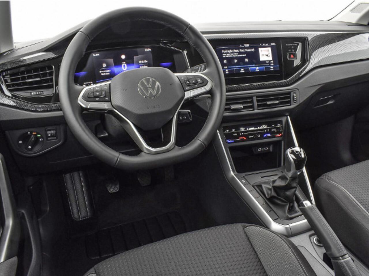 Volkswagen POLO Life Edition 1.0 TSI 95 pk 5 versn. Hand · Achteruitrijcamera · Parkeersensor achter · Velgen 'essex', 15 inch lichtmetaal ·