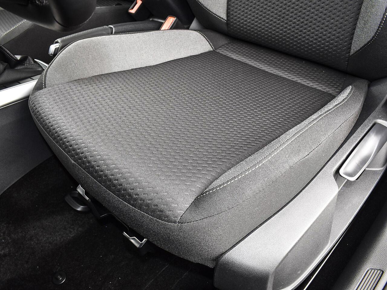 Volkswagen POLO Life Edition 1.0 70 kW / 95 pk 5 versn. Hand · Airconditioning automatisch, 2-zone (climatronic) · Velgen 'essex', 15 inch lichtmetaal · Prijs is incl. inruilbonus · MEGA Sale