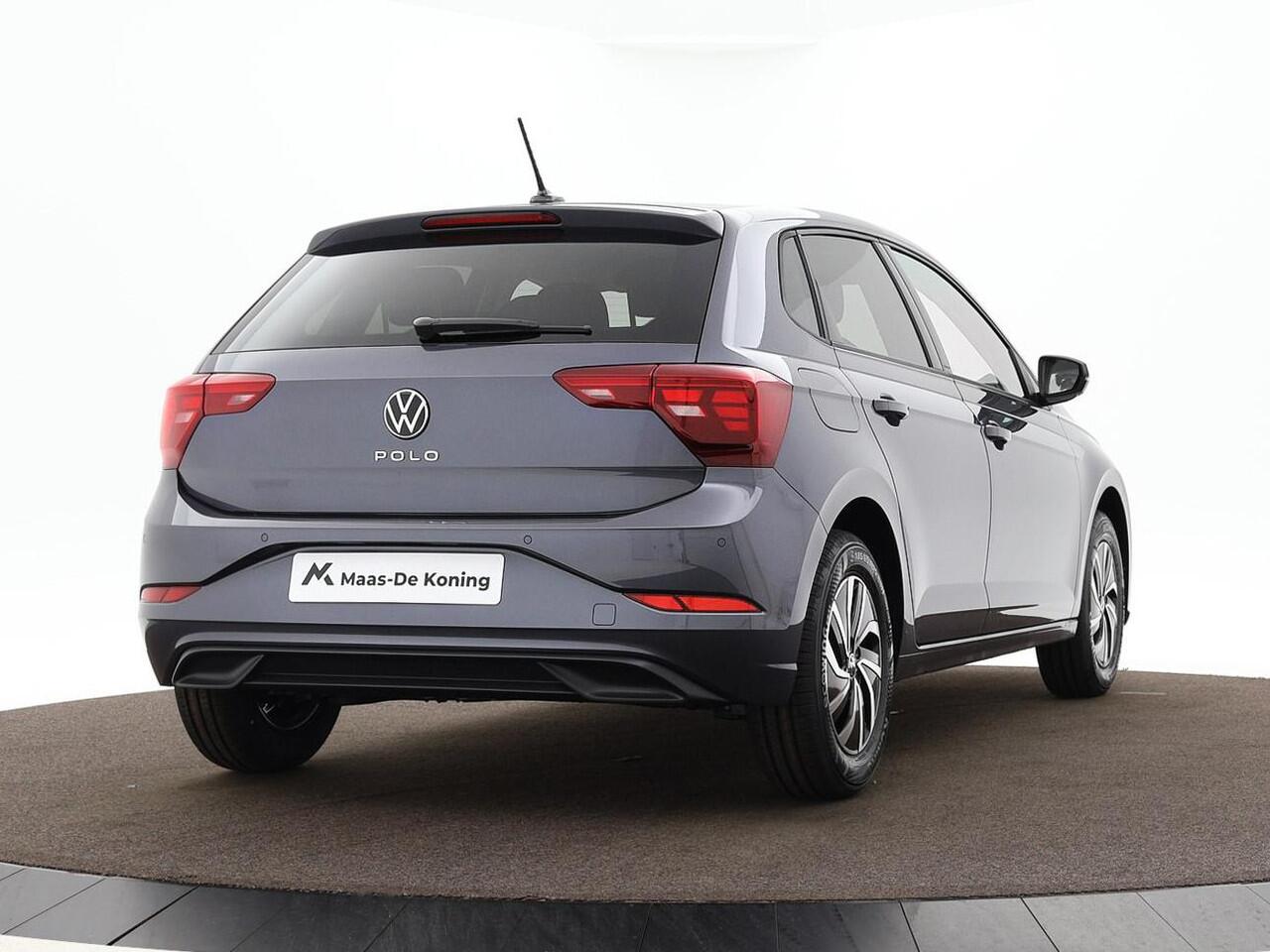 Volkswagen POLO Life Edition 1.0 TSI 95 pk 5 versn. Hand · Achteruitrijcamera · regensensor ·