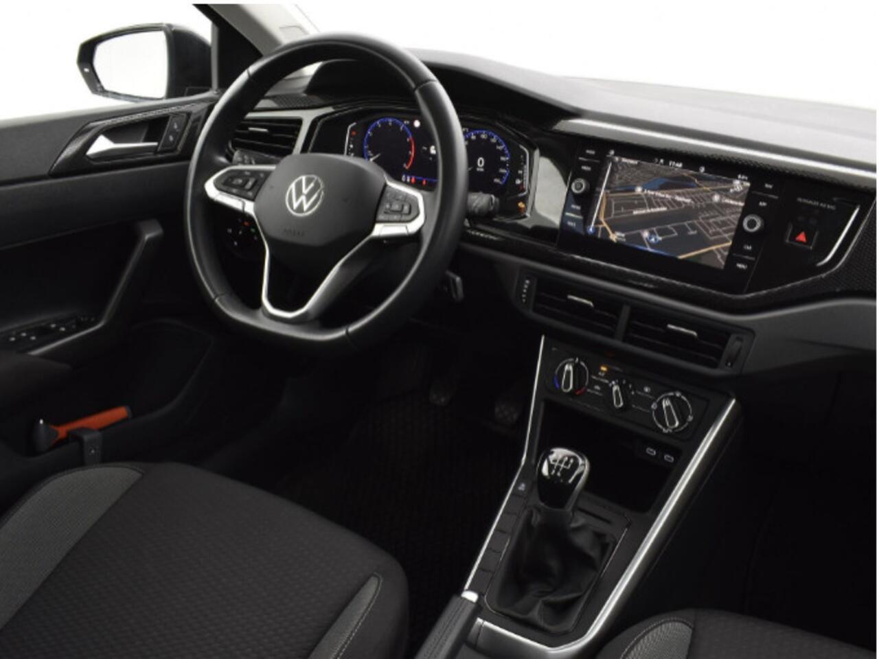 Volkswagen POLO Life Edition 1.0 TSI 95 pk 5 versn. Hand · Achteruitrijcamera · regensensor ·