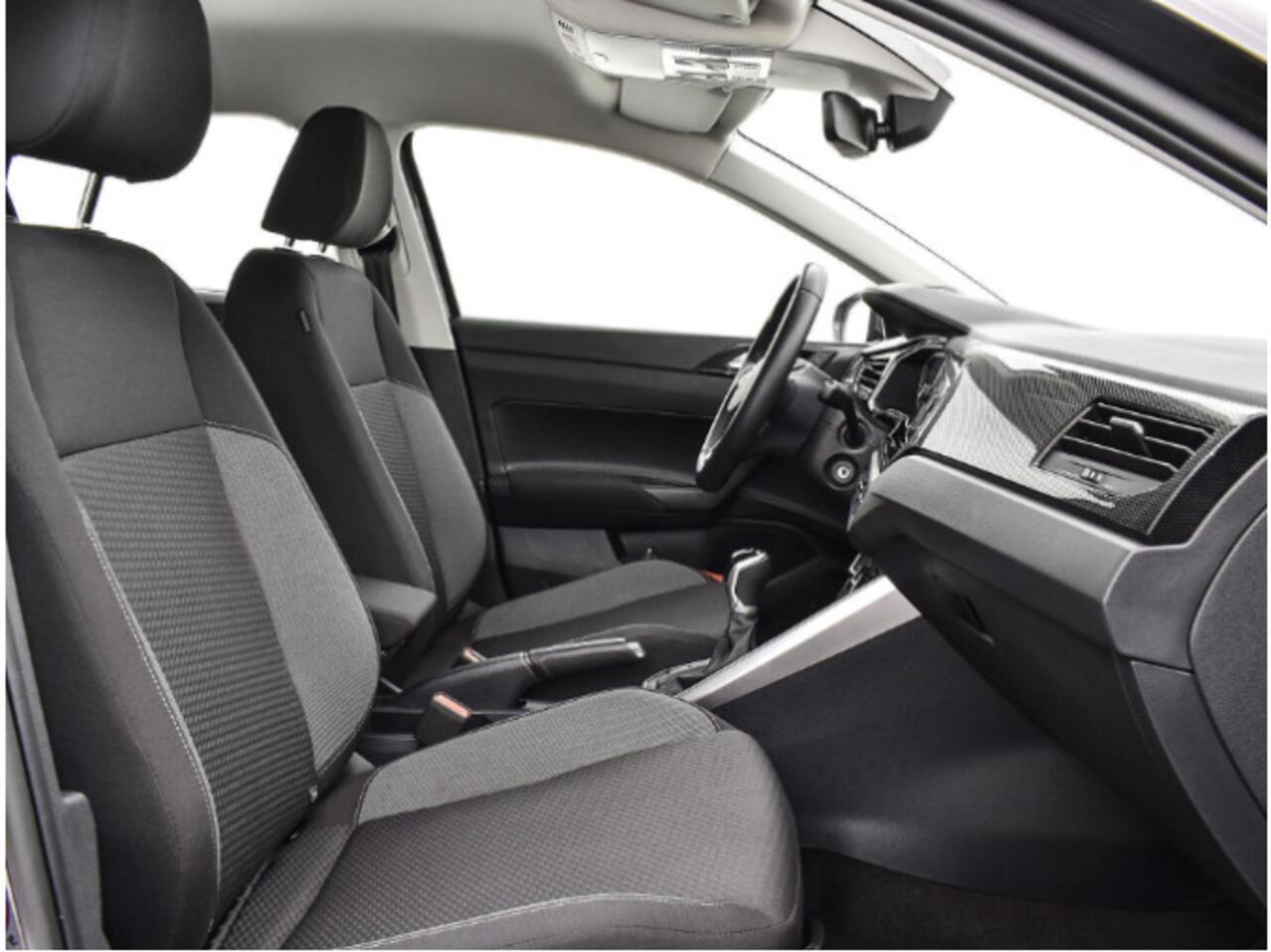 Volkswagen POLO Life Edition 1.0 TSI 95 pk 5 versn. Hand · Achteruitrijcamera · regensensor ·