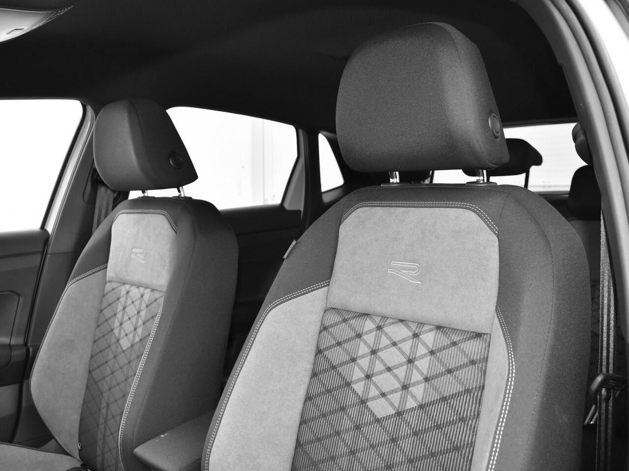 Volkswagen POLO R-Line Edition 1.0 TSI 95 PK 7 versn. DSG 7 Versn. DSG · Voorraad Actie · Prijs is inclusief EU 2000,- inruilpremie · Speciaal ingekocht