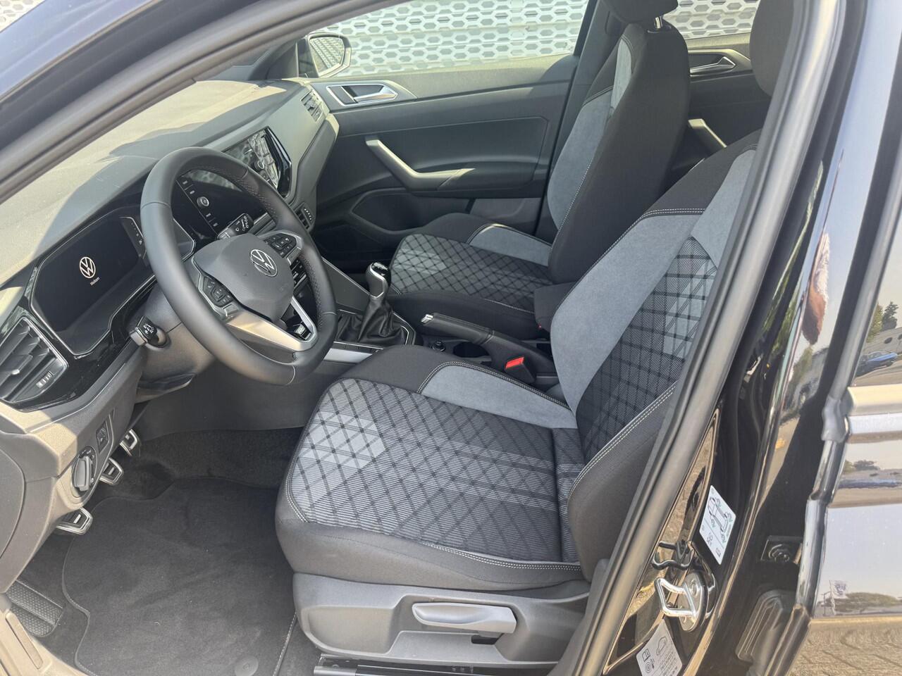 Volkswagen POLO R-Line 1.0 70 kW / 95 pk TSI Hatchback 5 versn. Ha nd | Multimedia pakket | Digital cockpit pro | Achteruitrijcamera |