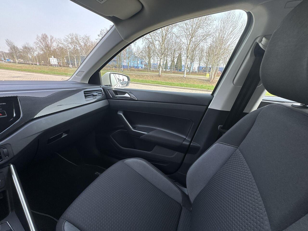 Volkswagen POLO 1.0 TSI Life Edition | NL-Auto | Rijklaar | Apple Carplay | Navigatie | Camera | Trehaak