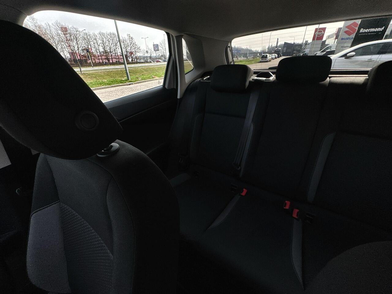 Volkswagen POLO 1.0 TSI Life Edition | NL-Auto | Rijklaar | Apple Carplay | Navigatie | Camera | Trehaak