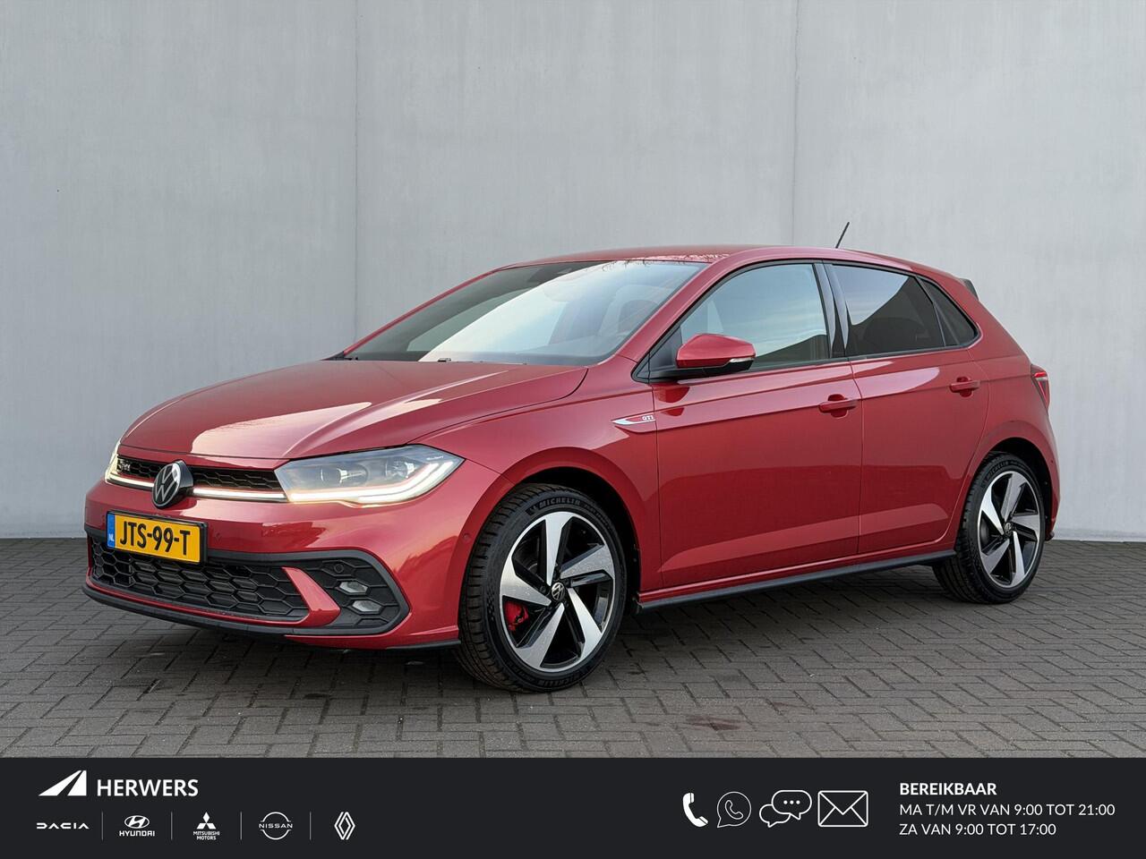 Volkswagen POLO 2.0 TSI GTI 207 PK DSG / Adaptief Onderstel DCC / Adaptive Cruise / Navigatie / Virtual Cockpit / Sportstoelen / Apple Carplay & Android / Stoelverwarming / 1.200 kg trekgewicht / Dodehoek Detectie / Park Assistent /